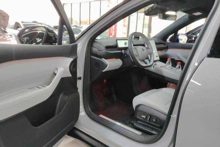 Used Nio ES6 2024 75 kWh
