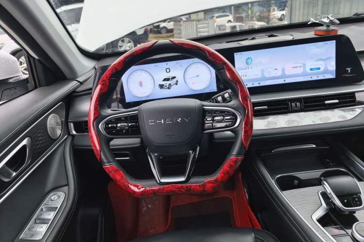 Used Chery Tiggo 8 PLUS 2024 Champion Edition 290TGDI DCT Passionate Version 7 Seats