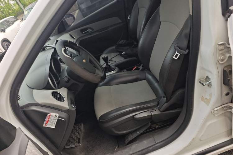 Used Chevrolet Cruze 2013 1.6L SE MT
