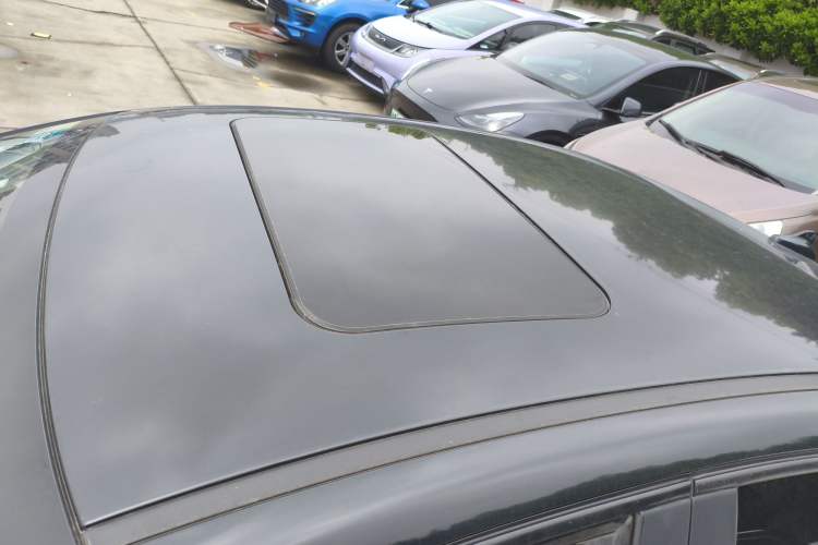 Used Chery Arrizo 5 2018 1.5L CVT Tribute to Youth Edition Roof