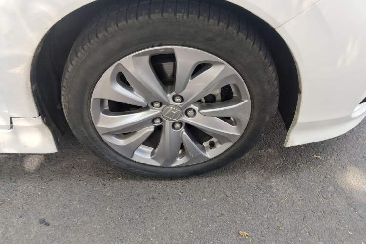 Used Honda Jade 2017 1.8L automatic Comfort version 5 seats