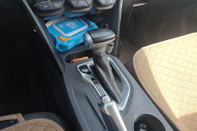 Used GAC Trumpchi GS4 2015 200T G-DCT Elite Edition Gear Lever