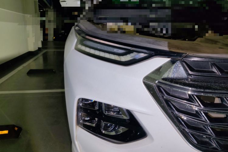 Used Wuling Victory 2022 Revised Version 280T 1.5T CVT Flagship Edition Right Front Headlight