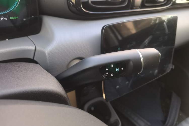 Used Leapmotor T03 2025 310 Comfort Edition Gear Lever