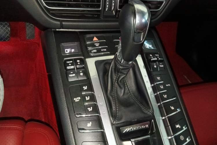 Used Porsche Macan 2018 Macan 2.0T
