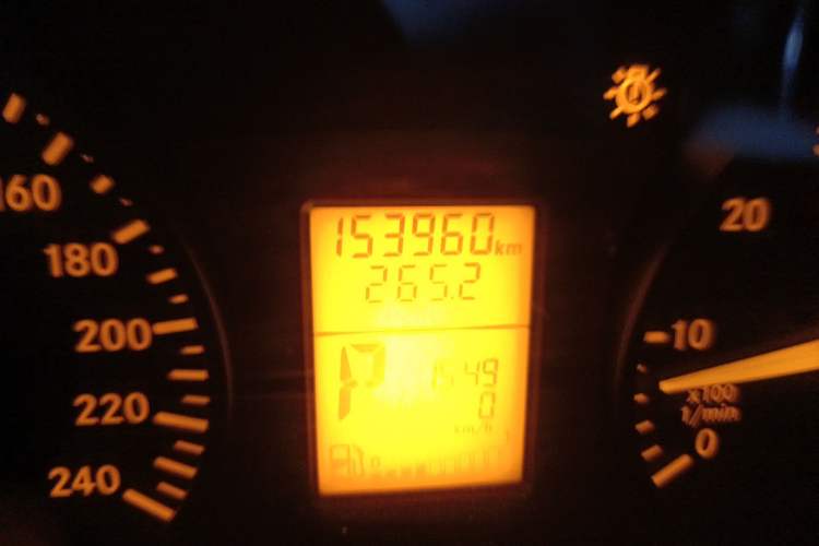 Used Mercedes-Benz Vito 2013 3.0L Elite Edition Odometer Close Up