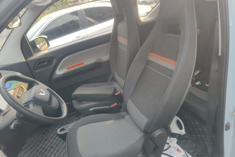 Used Wuling Hongguang MINIEV 2022 Zizai Version Lithium Iron Phosphate Left Front Seat