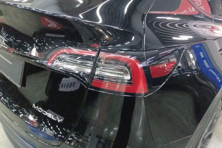 Used Tesla Model Y 2023 Rear-Wheel-Drive Version Exterior 3