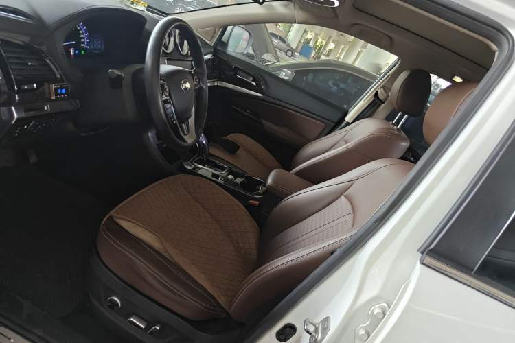 Used BYD S7 2017 2.0T Automatic Prestige Edition