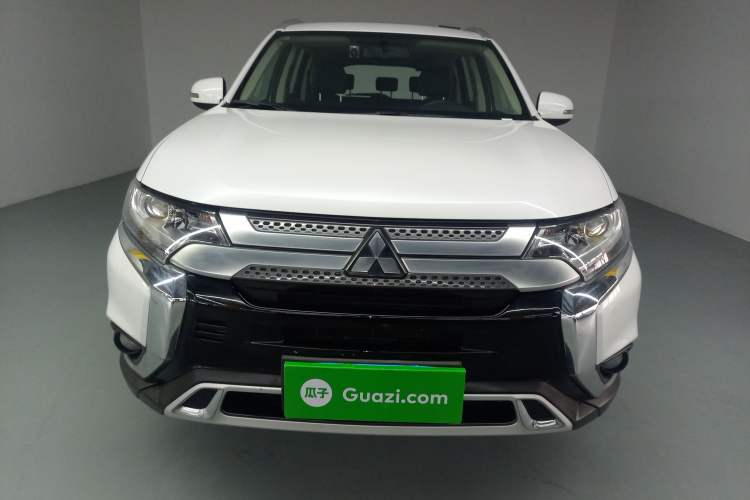 Used Mitsubishi Outlander 2019 2.0L Two-Wheel Drive Comfort Edition 5 Seats China VI Standard