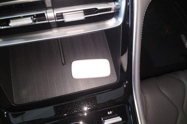 Used Geely Galaxy Galaxy A7 2025 Model EM-i 70km Launch Edition
