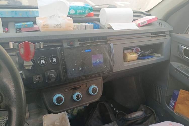 Used Farizon Xingxiang V 2022 Xingxiang V6E Long Wheelbase Guoxuan 41.93 kWh Audio And AC Panel