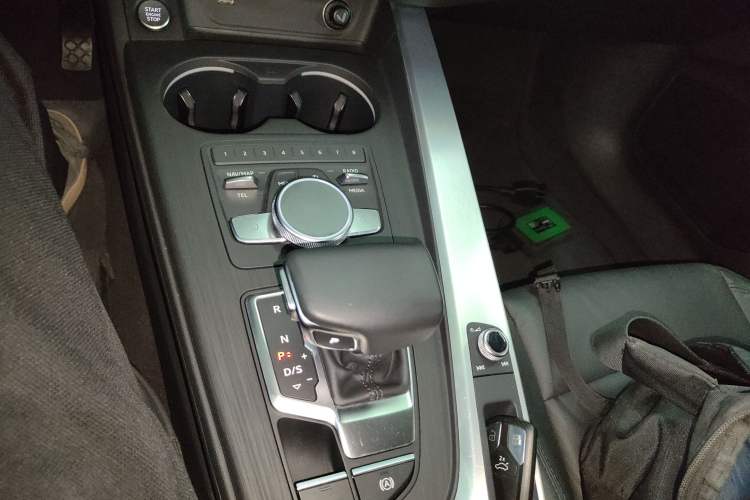 Used Audi A4L 2019 40 TFSI Fashion Version China V
