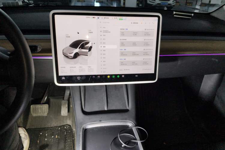 Used Tesla Model Y 2022 Long-Range All-Wheel-Drive Version
