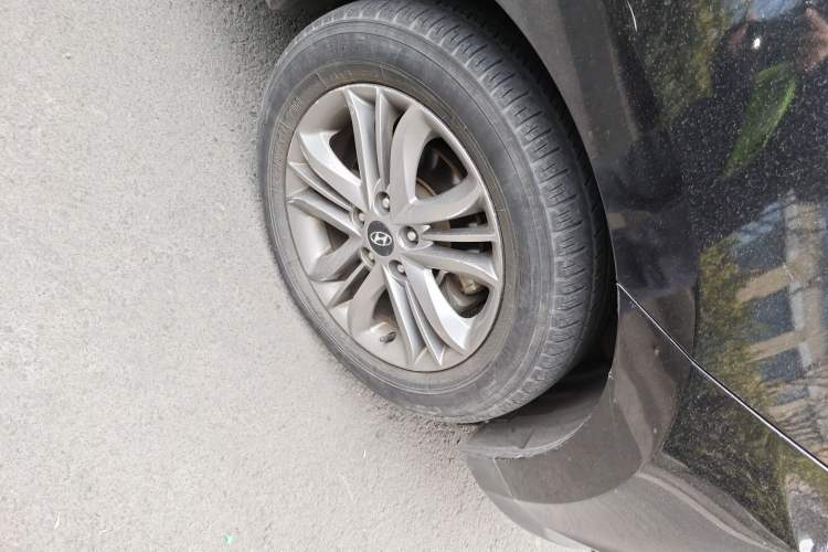 Used Hyundai ix35 2013 2.0L Automatic Two-Wheel Drive Smart GLS China IV Standard