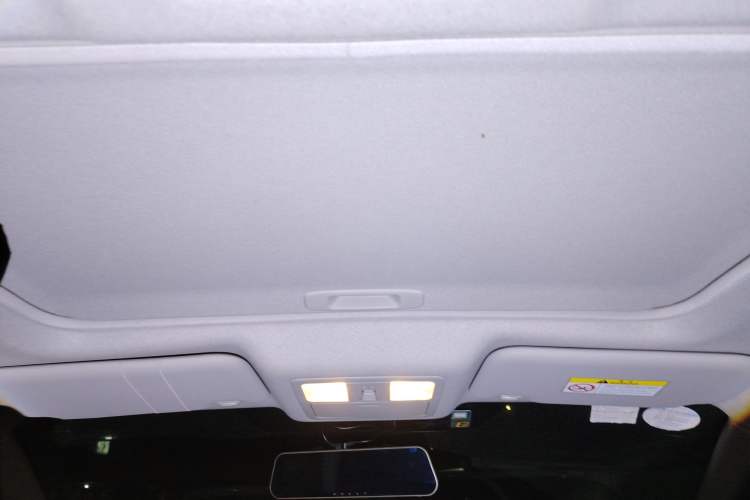 Used Nissan Tiida 2016 1.6L CVT Cool Dynamic Edition
