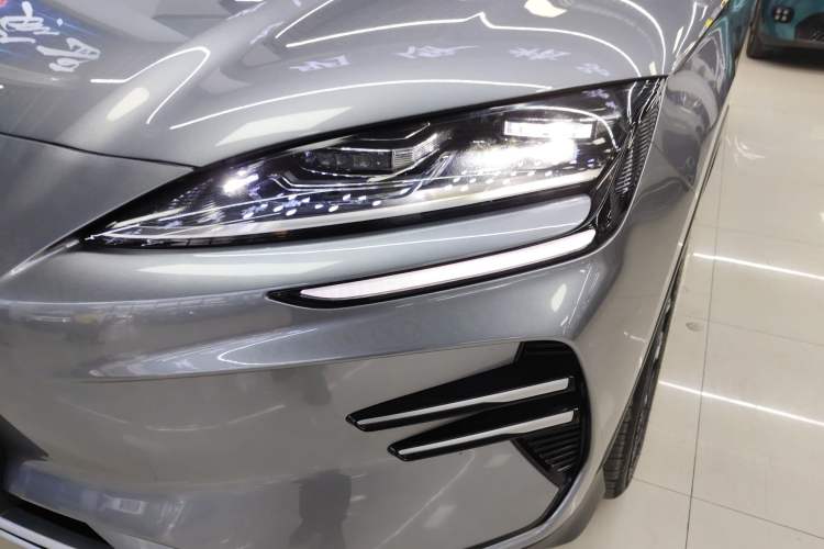 Used BYD Song PLUS New Energy 2025 EV 520km Premium Version