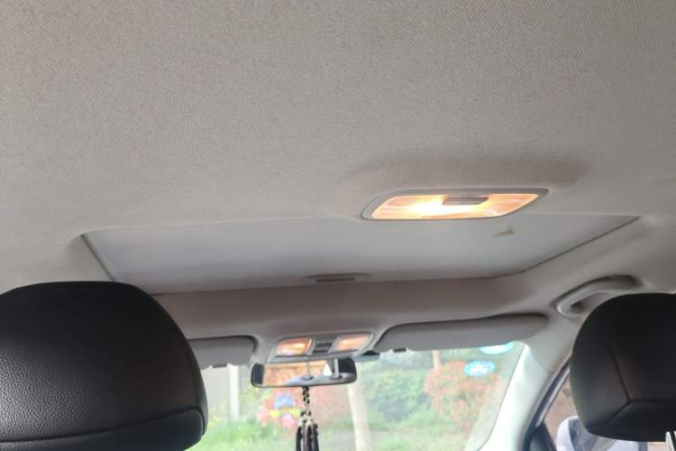 Used Hyundai ix35 2015 2.0L Automatic 2WD Smart Type China IV Headliner