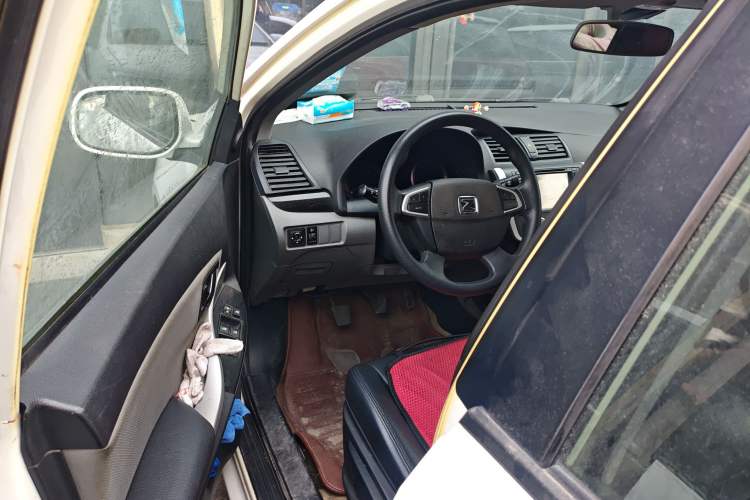 Used Zotye Z300 2014 1.5L Urban Edition Manual Luxury Model
