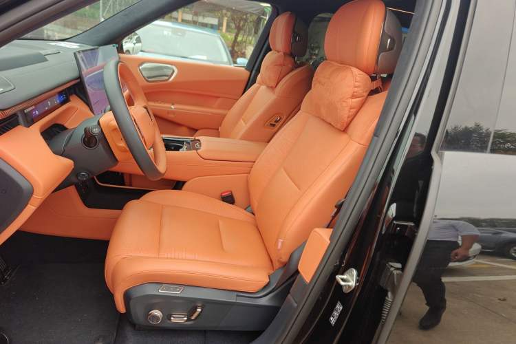 Used Lynk & Co 900 2025 1.5T Ultra