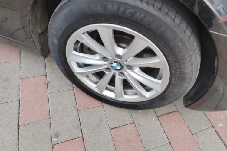 Used BMW 5 Series 2014 520i Elegant Edition