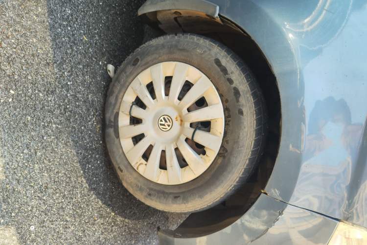 Used Wuling Hongguang 2010 1.4L Practical Version Right Front Wheel Hub