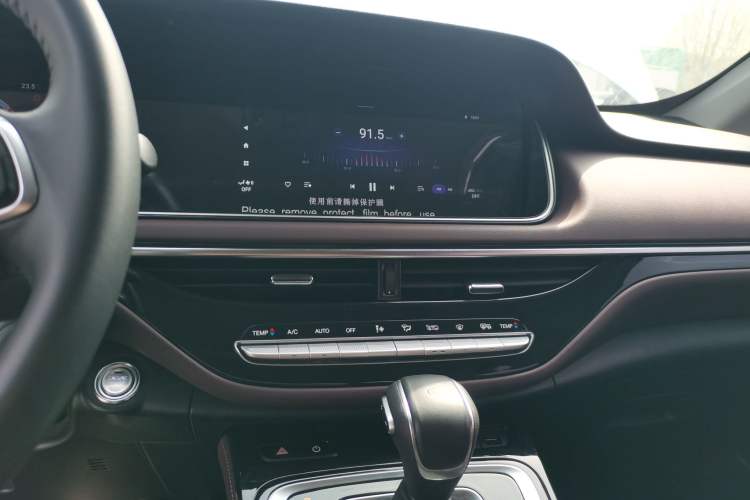 Used GAC Trumpchi M6 2023 PRO 270T DCT Luxury Edition Audio And AC Panel