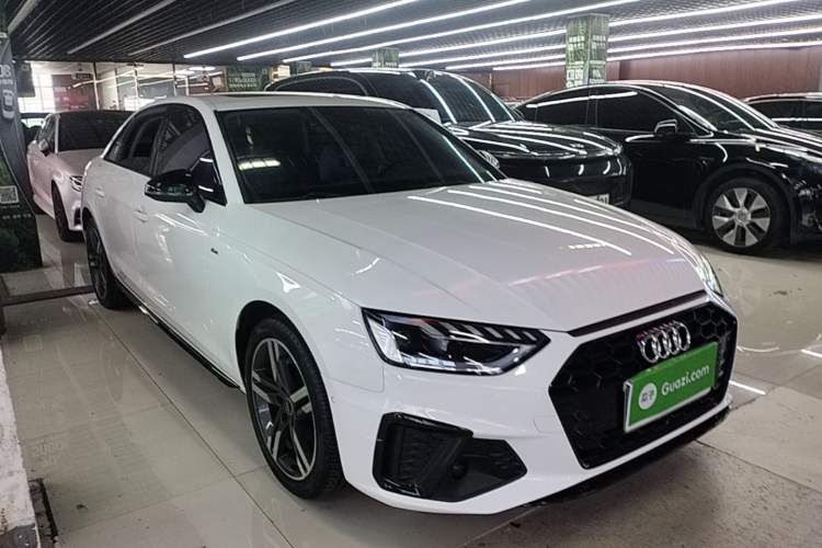 Used Audi A4L 2022 40 TFSI Luxury Dynamic Model
