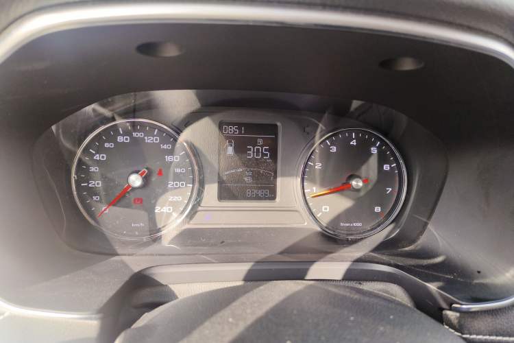 Used Roewe RX5 2018 20T Two-Wheel Drive Manual Flagship Edition