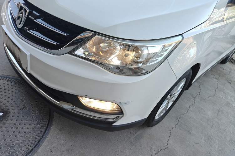Used Baojun 730 2016 1.8L iAMT Comfort Version 7 Seats Left Front Headlight