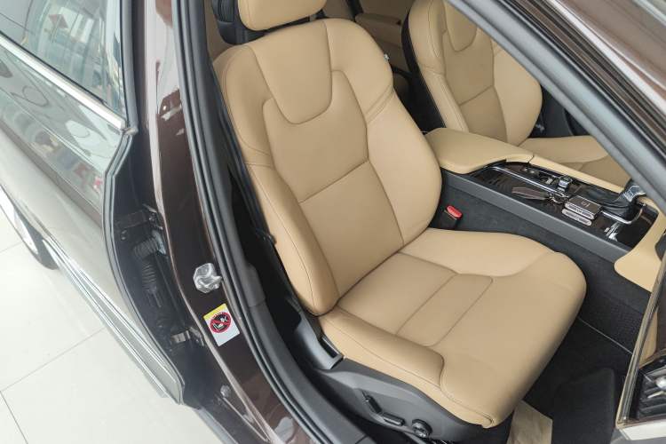 Used Volvo S90 2017 T4 Zhiyuan Edition