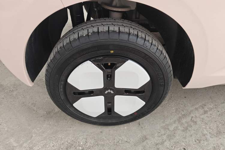 Used Wuling Hongguang MINIEV 2024 3rd Generation 215km Advanced Version
