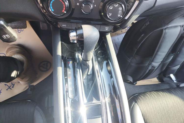 Used Honda Vezel 2020 1.5L CVT Pioneer Edition
