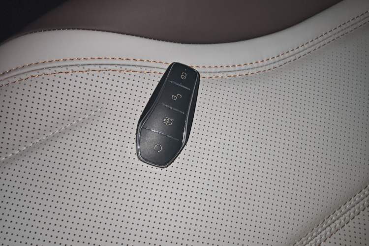 Used BYD Qin PLUS 2024 HONOR Edition DM-i 55KM Leading Model
