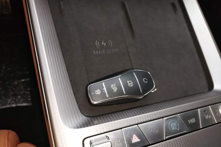 Used BYD Han L 2025 EV Four-Wheel Drive LiDAR Flagship Model
