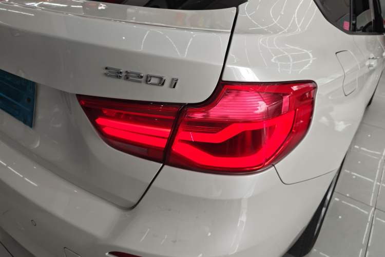 Used BMW 3 Series GT 2017 320i Sport Edition