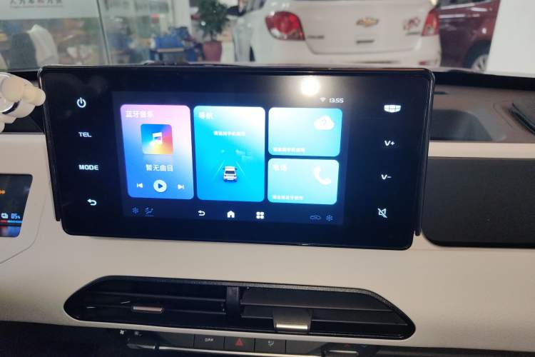 Used Geely Galaxy Panda 2025 210 km – Yuanqi Bear Audio And AC Panel