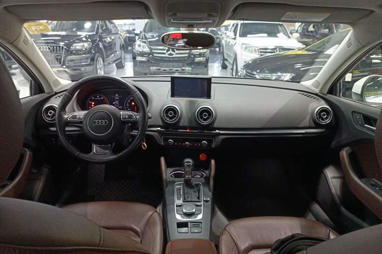 Used Audi A3 2014 Limousine 35 TFSI Automatic Comfort Model
