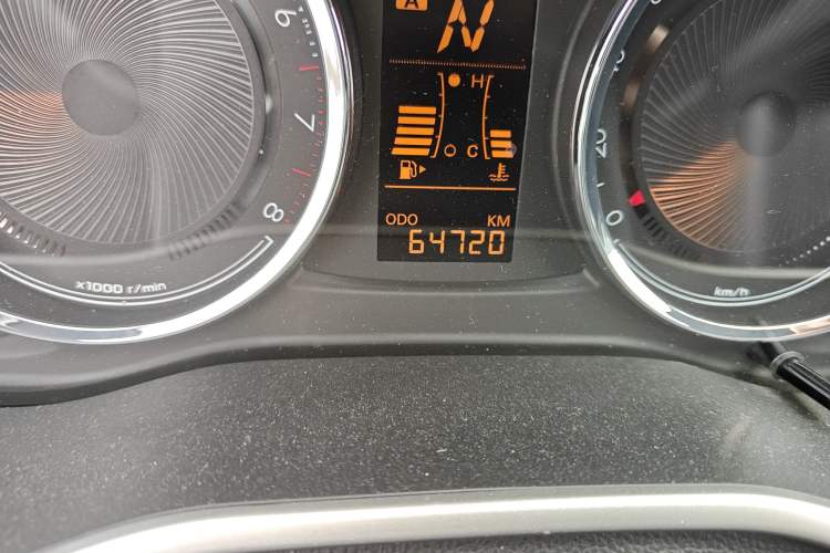 Used Chevrolet Sail 2015 Sail 3 1.5L AMT Happiness Sunroof Edition