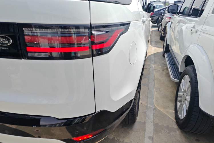 Used Land Rover Discovery 2021 360 PS R-Dynamic S