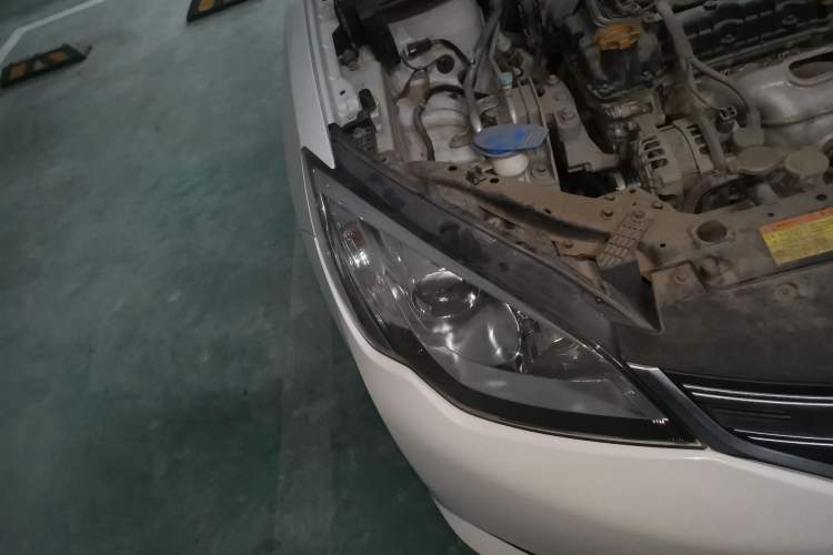 Used Roewe 360 2017 1.5L Automatic Smart Screen Version Right Front Headlight