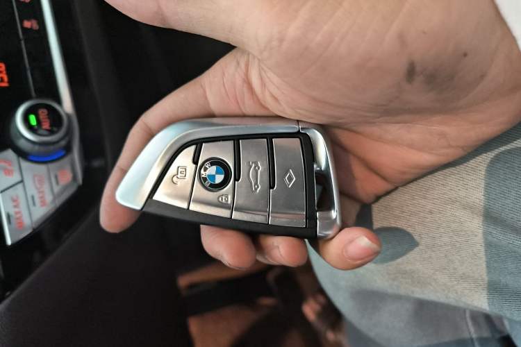 Used BMW 5 Series 2019 525Li Luxury Package