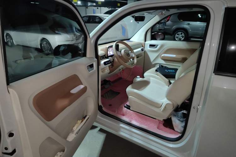 Used Wuling Hongguang MINIEV 2024 3rd Generation 215km Youth Edition
