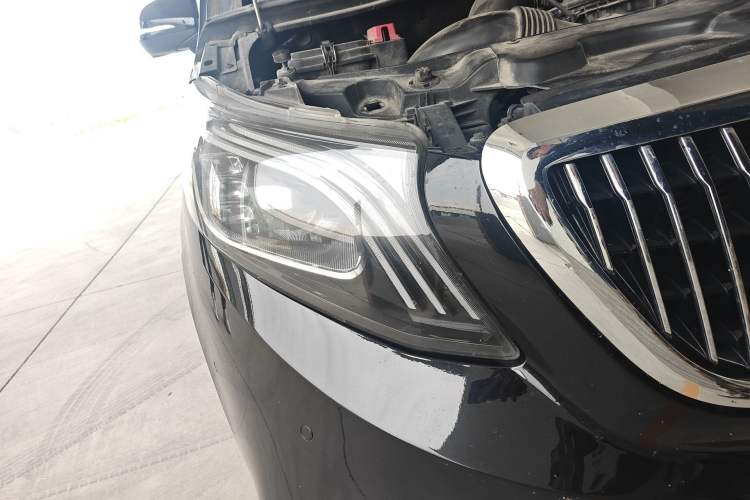 Used Mercedes-Benz Vito 2021 2.0T Business Version 7 Seats Right Front Headlight