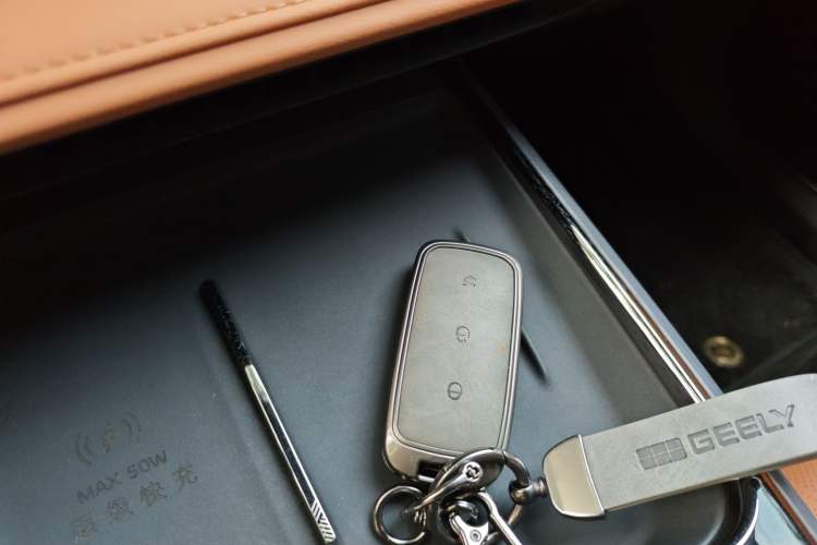 Used Geely Galaxy Galaxy 8 2025 130km EM-i Flagship Edition