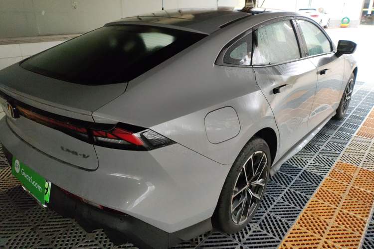 Used CHANGAN UNI-V iDD 2024 Blue Whale Smart Electric iDD 136km Luxury Model Exterior 5