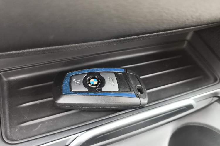 Used BMW 3 Series 2016 320i M Sport Interior 1