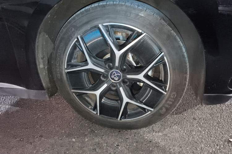 Used BYD Han 2024 EV Glory Edition 605KM Front-Wheel-Drive Premium Model
