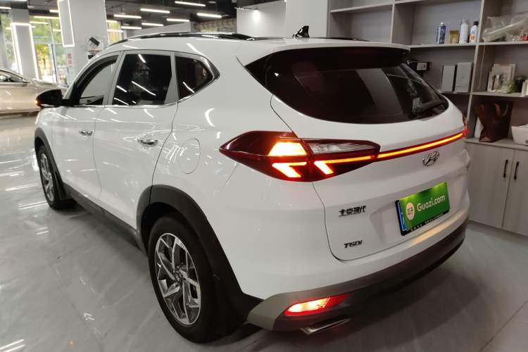 Used Hyundai Tucson 2020 280TGDi Two-Wheel-Drive GLS Fashion Edition China VI Standard Rear Left 45 Deg