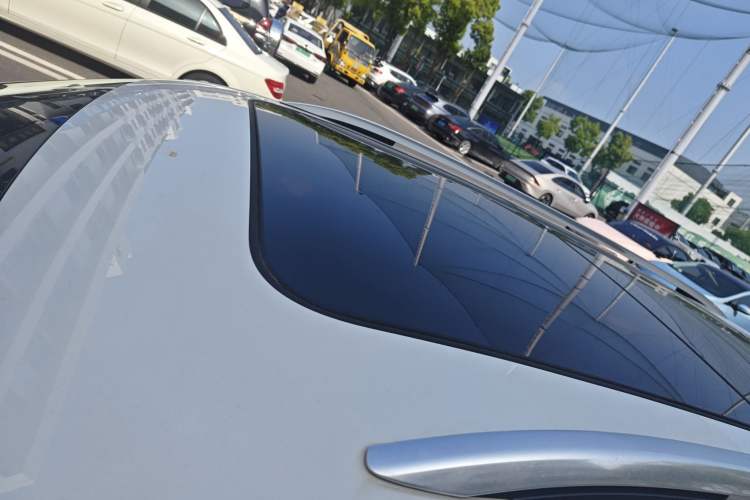 Used Volkswagen Tiguan L 2018 330TSI Automatic Two-Wheel Drive Luxury Edition